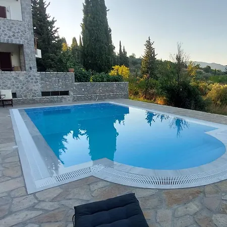 Villa πολυτελής στην *